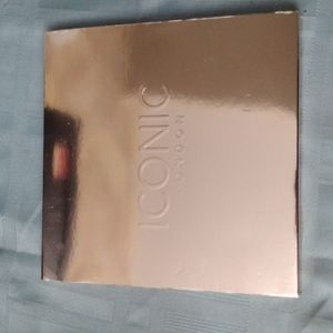Iconic london eyeshadow palette